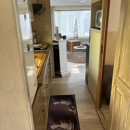 Kamp alanı Caravane Het Zeepaardje *