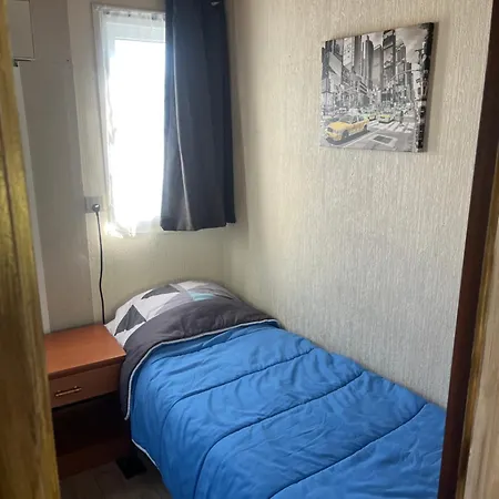 Caravane Het Zeepaardje Campingplatz De Haan